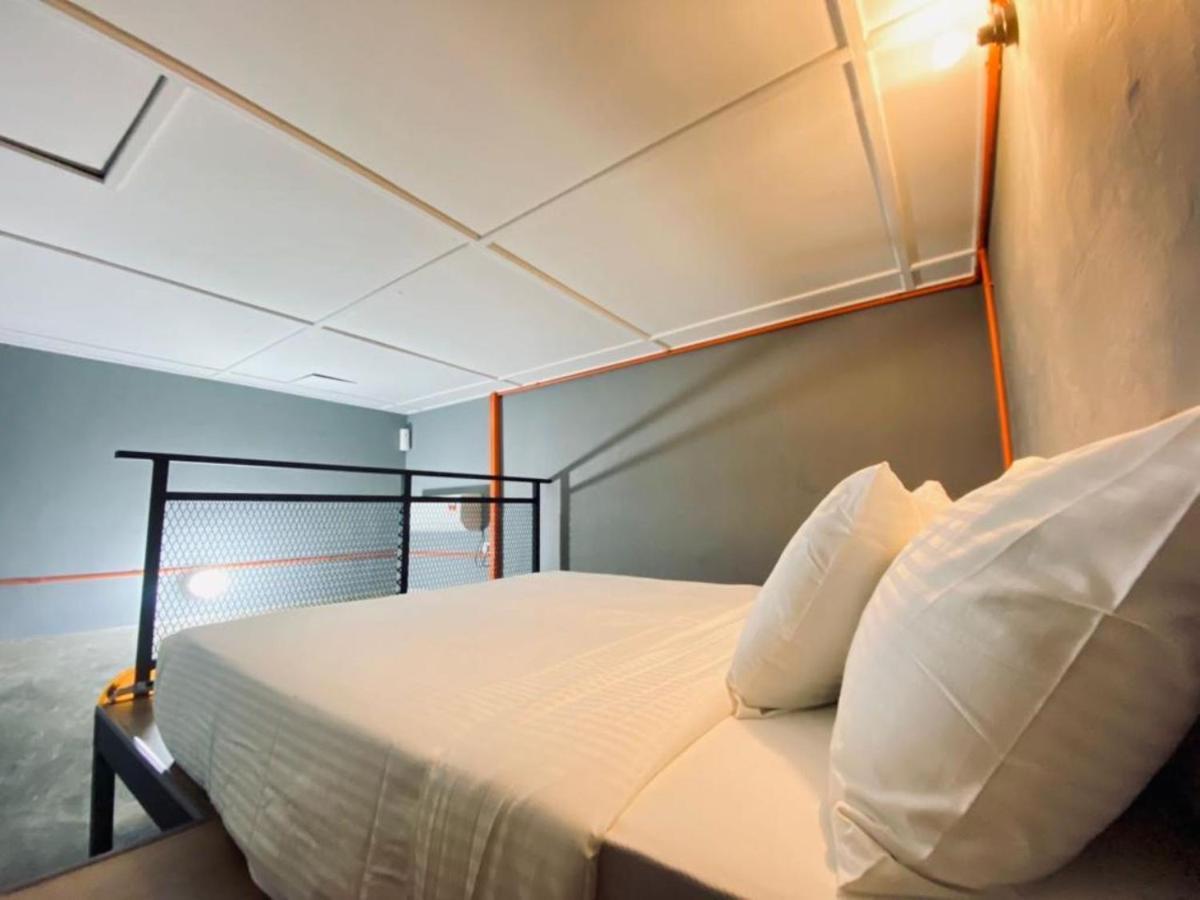 Ardour Lodge "A" Wing تانجونغ بونغاه المظهر الخارجي الصورة