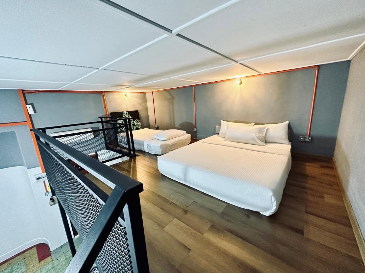 Ardour Lodge "A" Wing تانجونغ بونغاه المظهر الخارجي الصورة