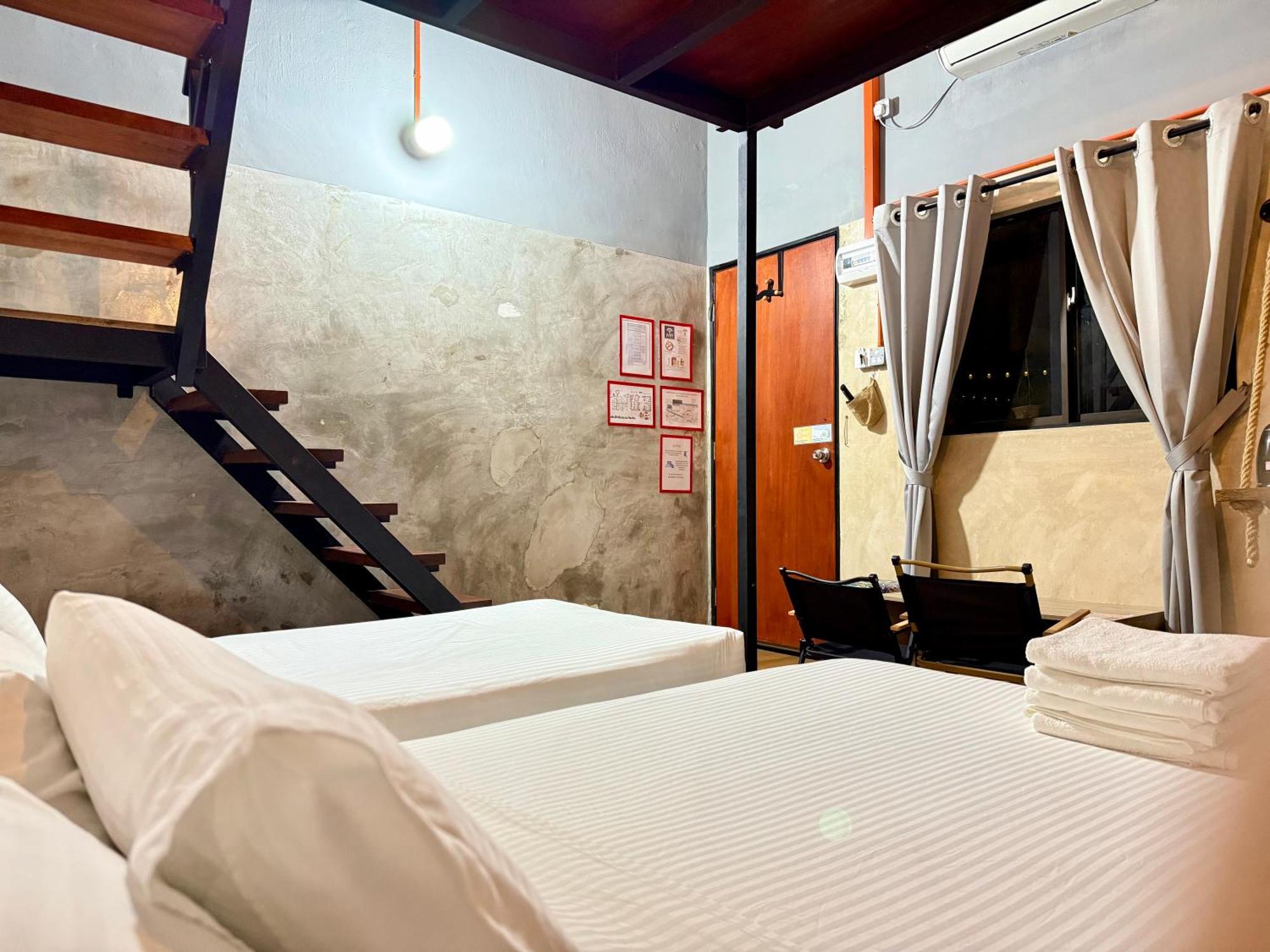 Ardour Lodge "A" Wing تانجونغ بونغاه المظهر الخارجي الصورة
